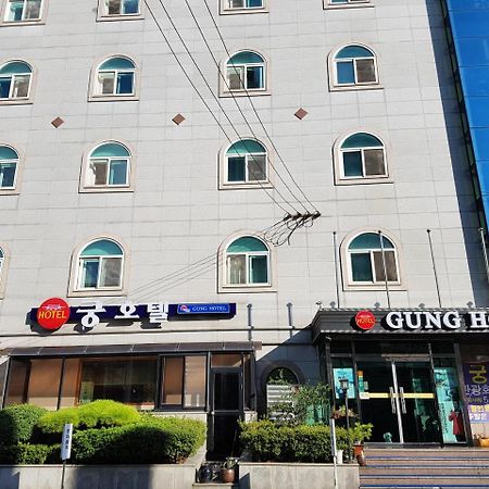 Gung Hotel Jeonju Exterior foto