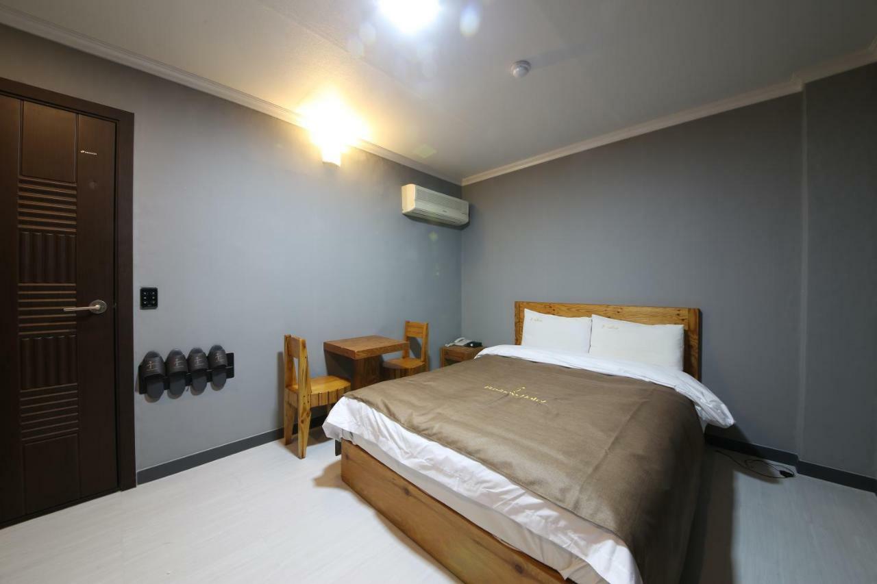 Gung Hotel Jeonju Exterior foto